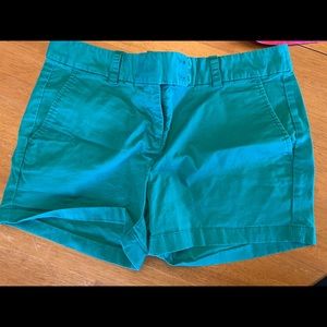 Vineyard Vines shorts women’s size 4
